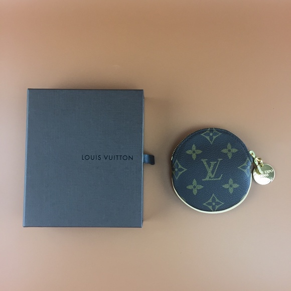Louis Vuitton Monogram Round Coin Case